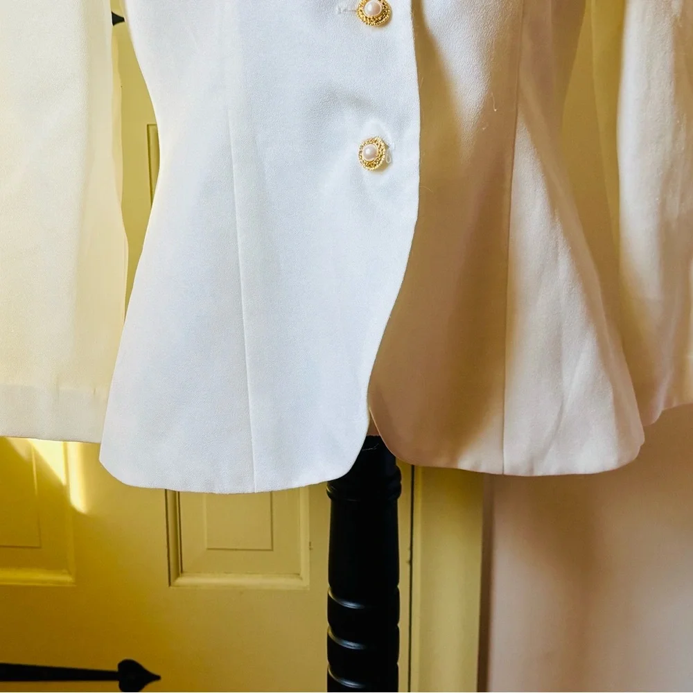 Vintage Cachet Sz 12 Warm White Blazer with Lace Detail, Lattice Back - Picture 8 of 14